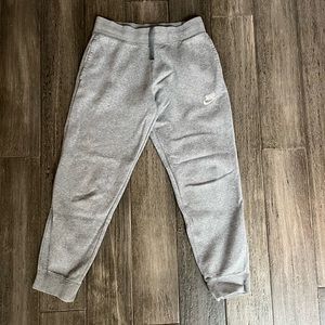 Nike grey sweatpants (joggers) color: grey  Great condition